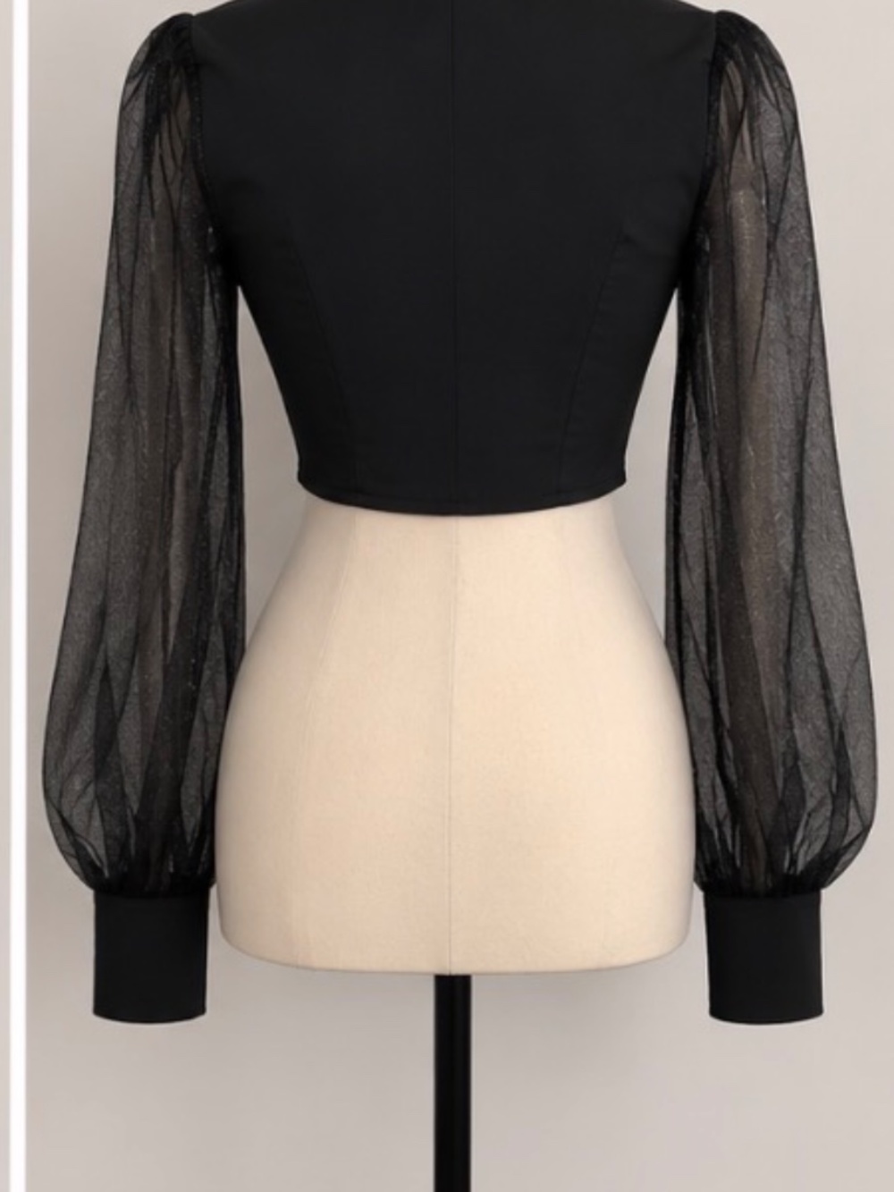 Black mesh sleeve cropped top - Picture 3 of 3